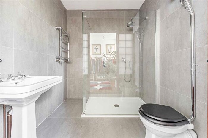 5 Bedroom Property To Rent In Hanover Gardens, Oval, SE11