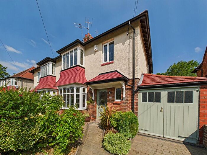 3 Bedroom Semi Detached House For Sale In Seaton Crescent, Monkseaton, NE25