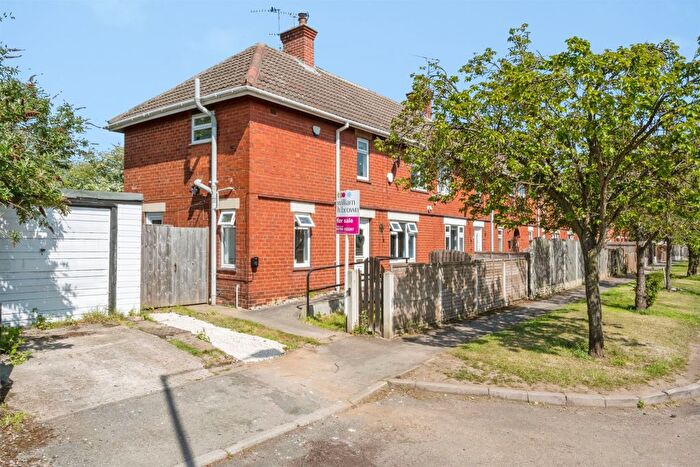 3 Bedroom End Terrace House For Sale In Warren Road, Conisbrough, Doncaster, DN12