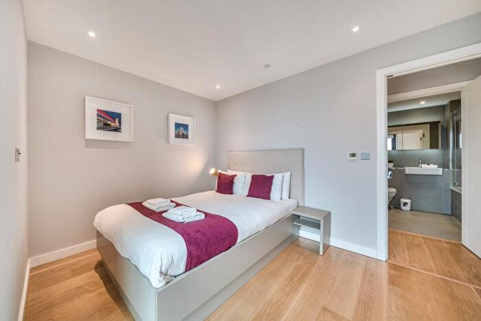 2 Bedroom Apartment To Rent In Churchyard Row, Elephant And Castle, SE11