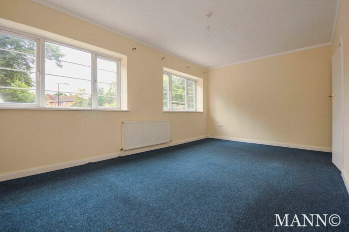 3 Bedroom Flat To Rent In Kirkdale, Sydenham, SE26