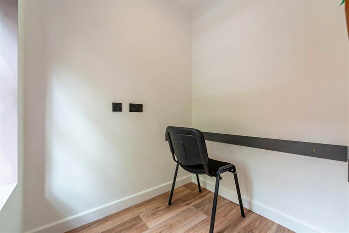Apartment To Rent In Pershore Road, Stirchley, B30