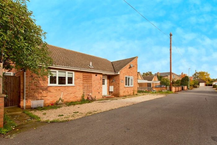 3 Bedroom Detached Bungalow For Sale In New Road, Cottenham, Cambridge, CB24