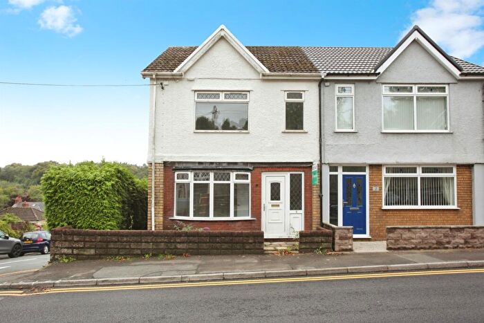 3 Bedroom Semi-Detached House For Sale In Commercial Road, Machen, Caerphilly, CF83