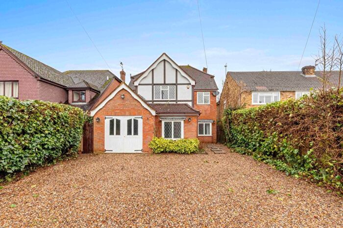 4 Bedroom Detached House For Sale In Wynnswick Road, Seer Green, HP9