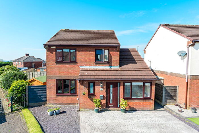 3 Bedroom Detached House For Sale In Halsall Close, Bury, BL9