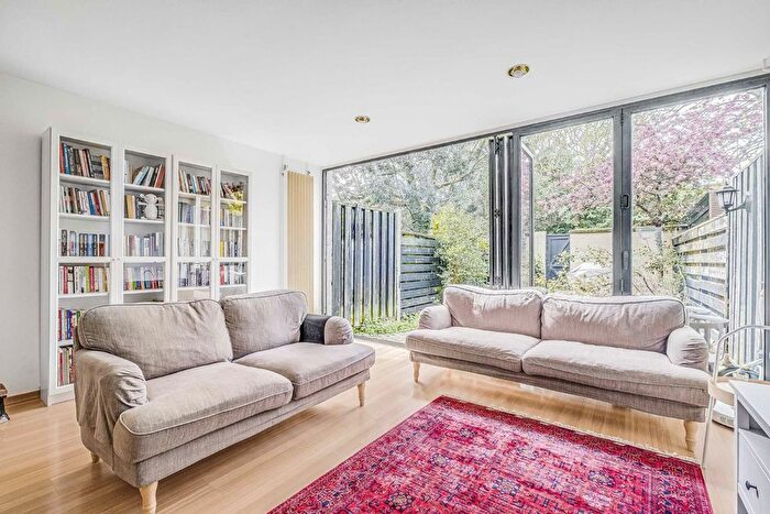 3 Bedroom Property To Rent In Tibbets Close, Southfields, SW19