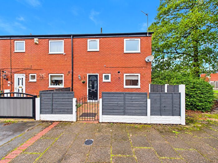 3 Bedroom Semi-Detached House For Sale In Preesall Road, Ashton-On-Ribble, Preston, PR2