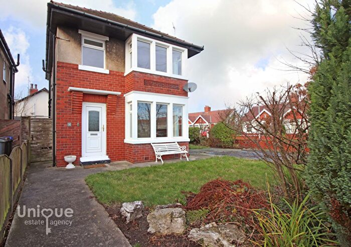 3 Bedroom Detached House For Sale In South Parade, Thornton-Cleveleys, FY5