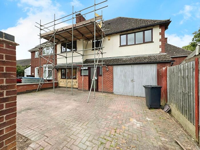 5 Bedroom House To Rent In Ellesmere Road, Leicester, LE3