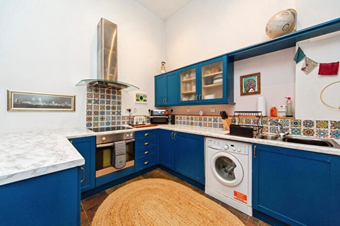 2 Bedroom Flat For Sale In Benson Street, Liverpool, Merseyside, L1