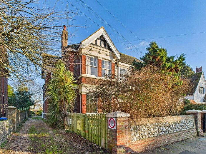 2 Bedroom Flat For Sale In - Shakespeare Road, Worthing, BN11