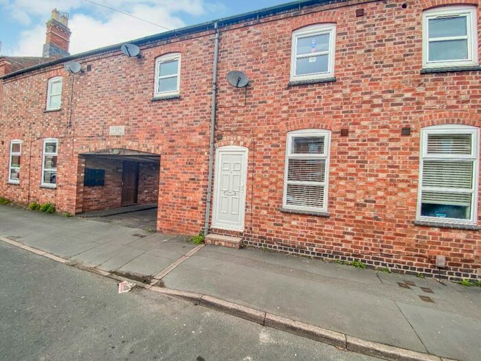 1 Bedroom Flat To Rent In Offmore Road, Kidderminster, DY10