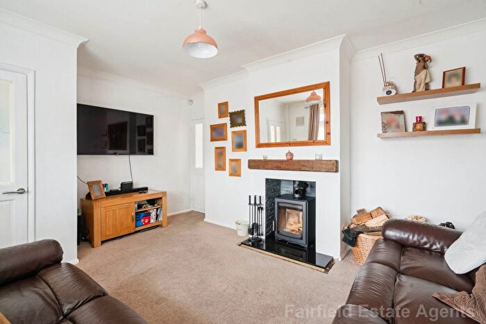 3 Bedroom End Of Terrace House For Sale In Dumfries Close, South Oxhey, WD19