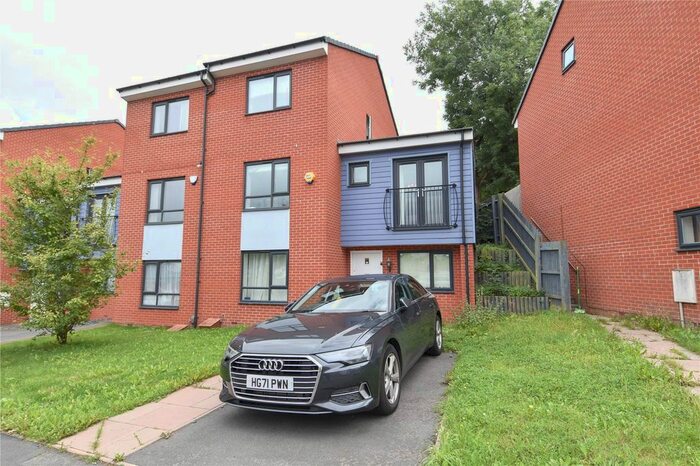 4 Bedroom End Of Terrace House To Rent In Whitlock Grove, Birmingham, West Midlands, B14