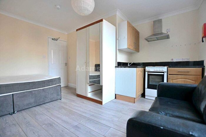 Studio To Rent In London Road- Studio Flat, RG1