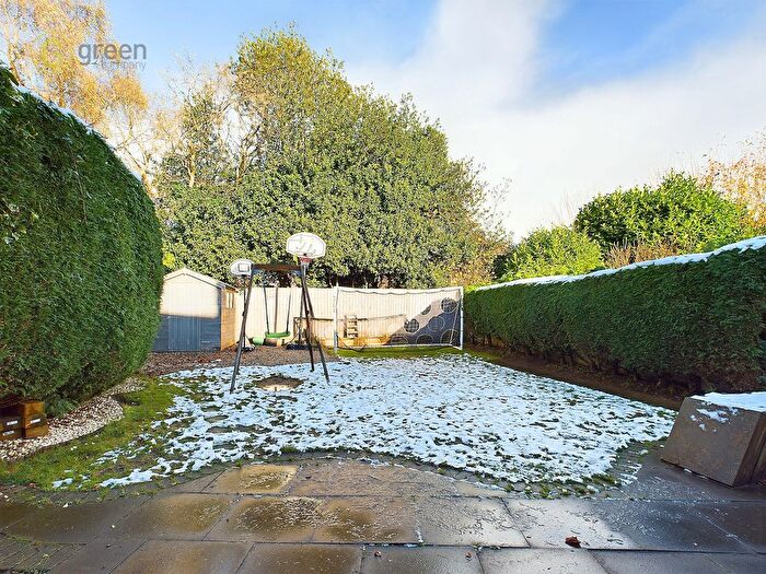 3 Bedroom End Of Terrace House For Sale In Clarendon Road, Four Oaks, Sutton Coldfield, B75
