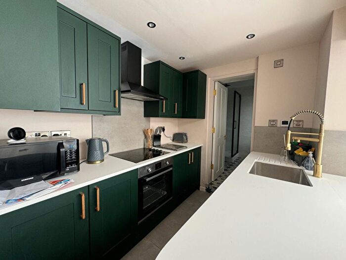 5 Bedroom Terraced House To Rent In Garth Road, Bangor, LL57