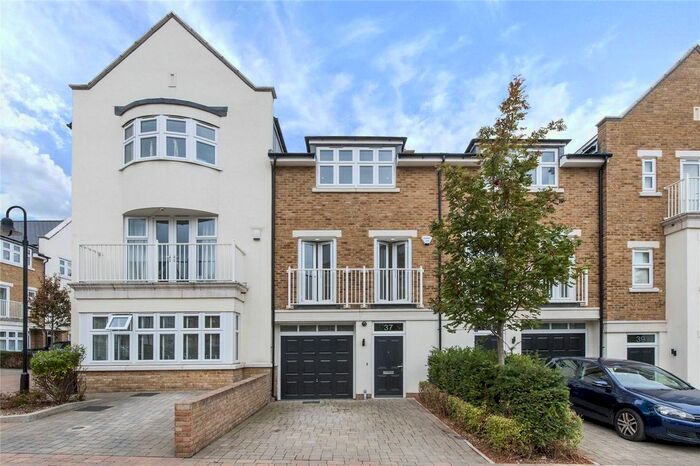 4 Bedroom Terraced House To Rent In Emerald Square, London, SW15