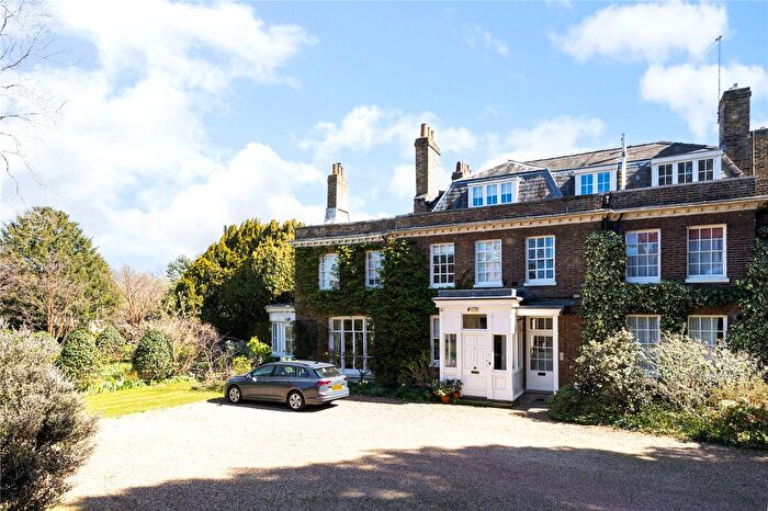 7 Bedroom Semi-Detached House For Sale In Lower Teddington Road, Kingston Upon Thames, London, KT1