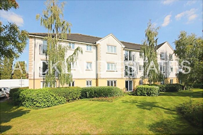 2 Bedroom Apartment To Rent In Celandine Grove, London, N14