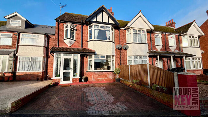 4 Bedroom End Of Terrace House For Sale In Risborough Lane, Folkestone, Kent, CT20