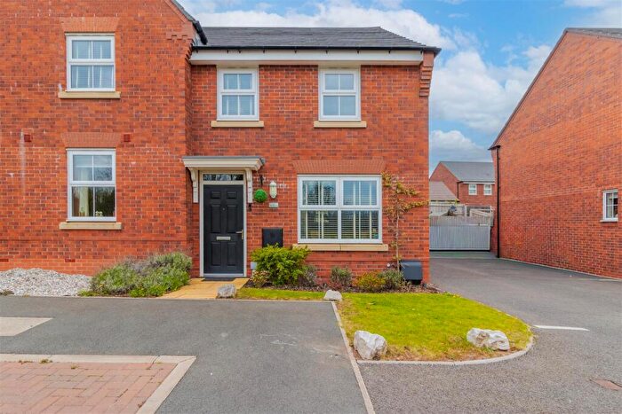 3 Bedroom Semi Detached House For Sale In The Sidings, Bishops Itchington, Southam, CV47