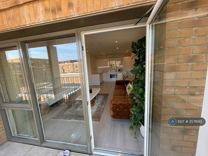 1 Bedroom Flat To Rent In Yarrow Apartments, London, NW7