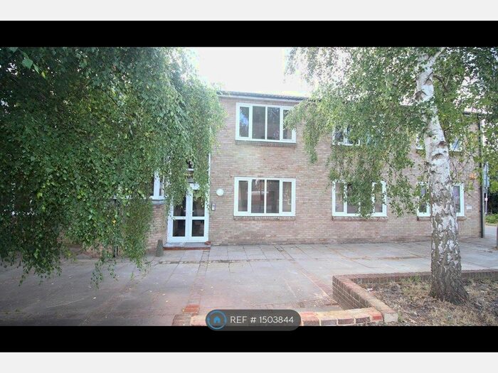 2 Bedroom Flat To Rent In Hullbridge Road, South Woodham Ferrers, CM3