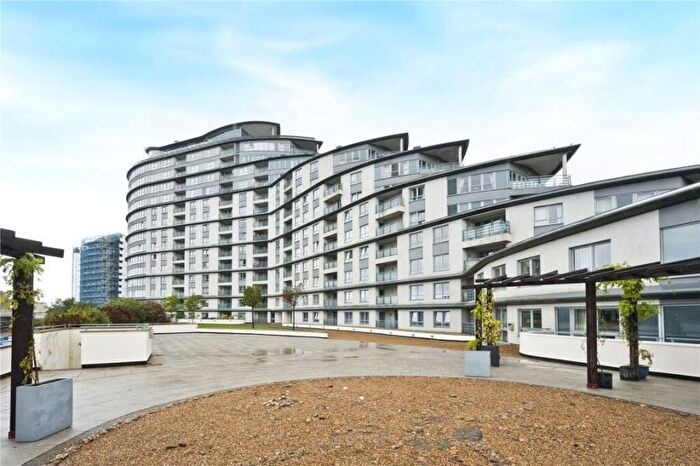 2 Bedroom Apartment To Rent In Woking, Surrey, GU22