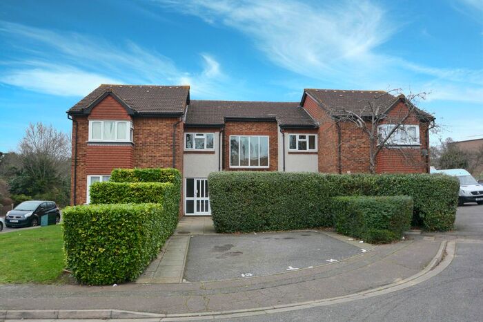 Studio To Rent In Rabournmead Drive, Northolt UB5