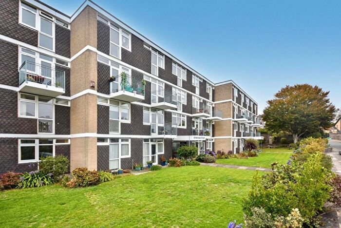 2 Bedroom Maisonette For Sale In St. Nicholas House, Bradford Place, Penarth, CF64