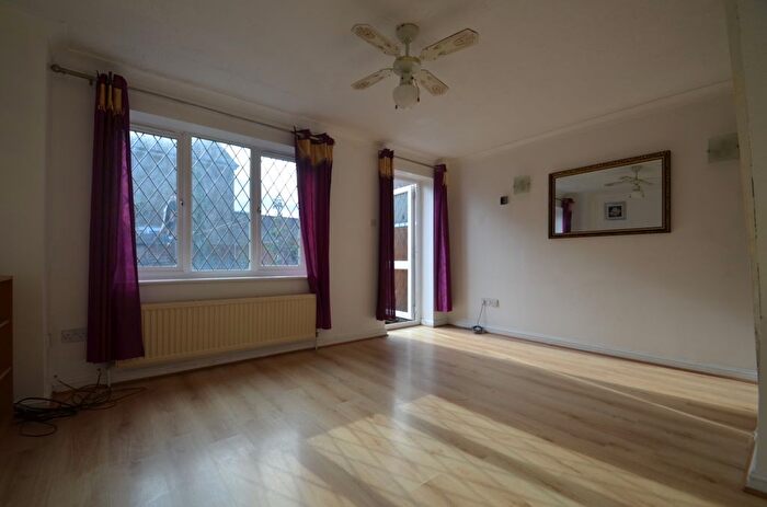 3 Bedroom Terraced House To Rent In Maple Gardens, Staines-Upon-Thames, TW19