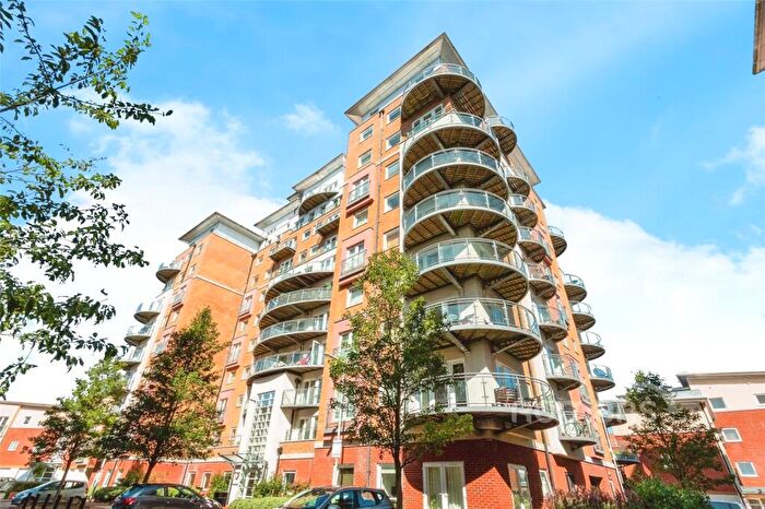 2 Bedroom Flat To Rent In Winterthur Way, Winterthur Way, Basingstoke, RG21