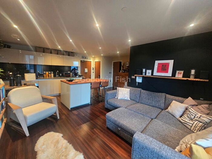 2 Bedroom Apartment To Rent In Milliners Wharf, Manchester, M4