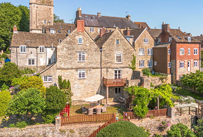 4 Bedroom Town House For Sale In Gloucester Street, Malmesbury, SN16