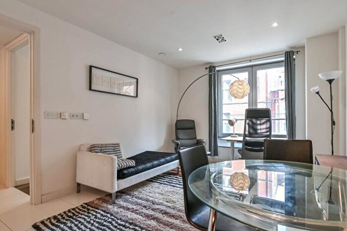 1 Bedroom Flat To Rent In Osnaburgh Street, Camden, London, NW1