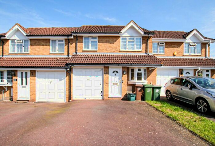 3 Bedroom Terraced House To Rent In Groveside Close, Carshalton, SM5