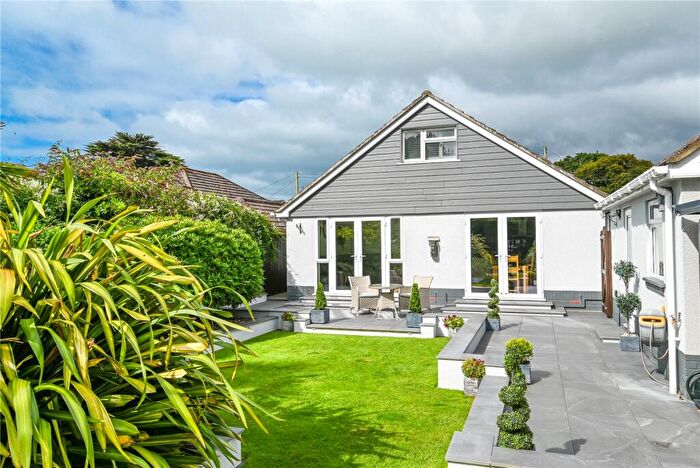 4 Bedroom Detached House For Sale In Dilly Lane, Barton On Sea, New Milton, Hampshire, BH25
