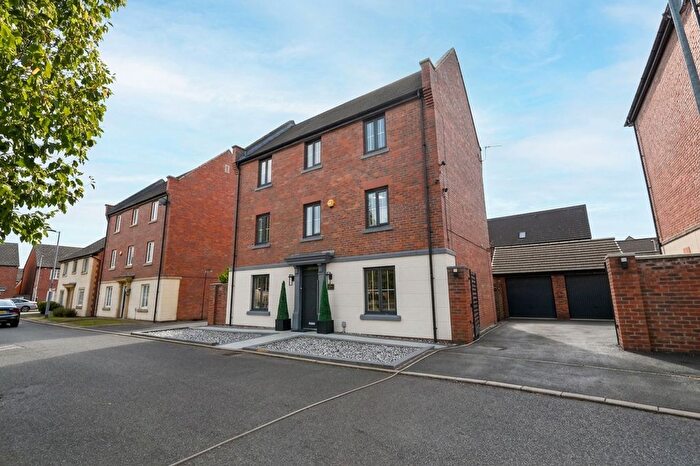 6 Bedroom Detached House For Sale In Wet Earth Green, Swinton, M27