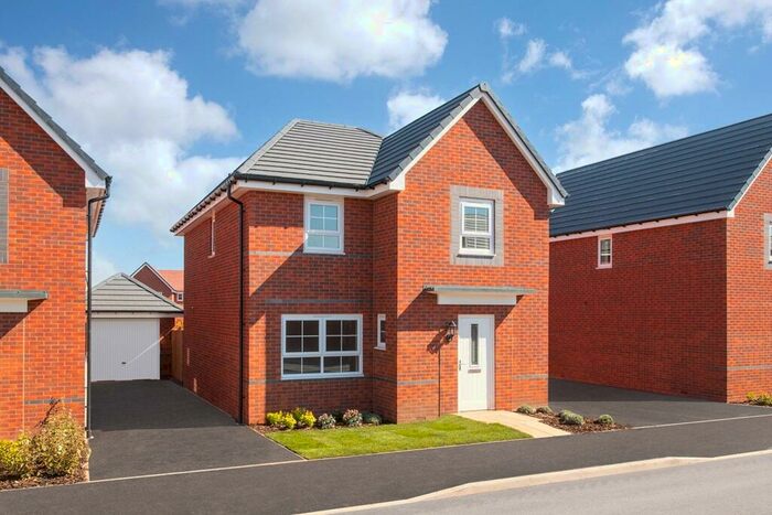 4 Bedroom Detached House For Sale In Blackwater Drive, Dunmow, Essex, CM6