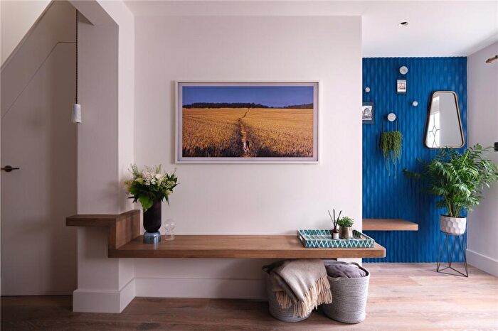 3 Bedroom Terraced House For Sale In Sopwell Lane, St. Albans, Hertfordshire, AL1