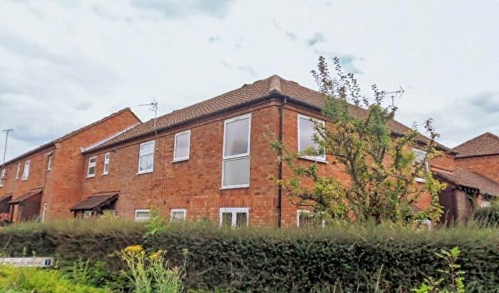 1 Bedroom Flat To Rent In Salters Mews, Neath Hill, Milton Keynes, MK14