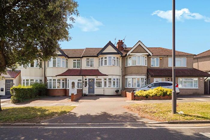 4 Bedroom Terraced House For Sale In Kings Road, Harrow, HA2