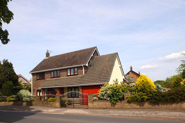 4 Bedroom Detached House For Sale In Asmall Lane, Ormskirk, L39