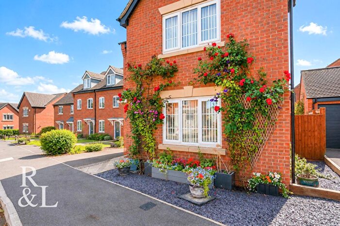 3 Bedroom Detached House For Sale In Kesbrook Drive, Overseal, Swadlincote, DE12