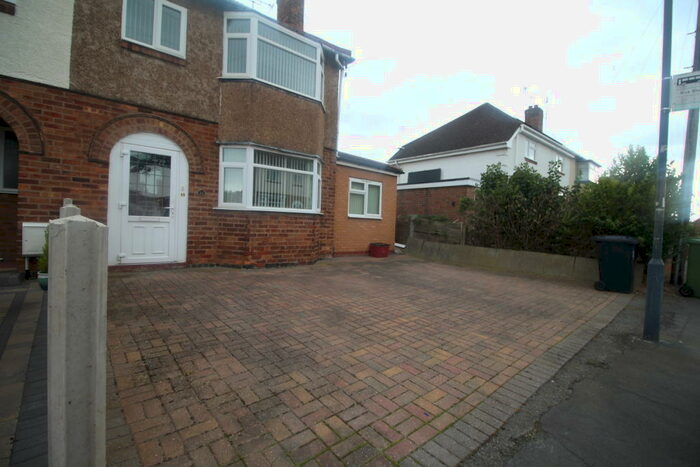 5 Bedroom Semi-Detached House To Rent In Southlea Avenue, Leamington Spa, CV31