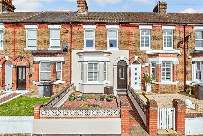 3 Bedroom Terraced House For Sale In Heathfield Avenue, Dover, Kent, CT16