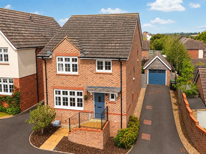 4 Bedroom House For Sale In Whites Crescent, Market Harborough, LE16