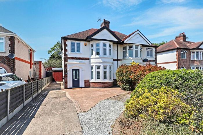 3 Bedroom Semi-Detached House For Sale In The Long Shoot, Nuneaton, CV11